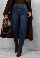 Spodnie jeansowe mom fit z paskiem Weekend Mess ciemnoniebieskie