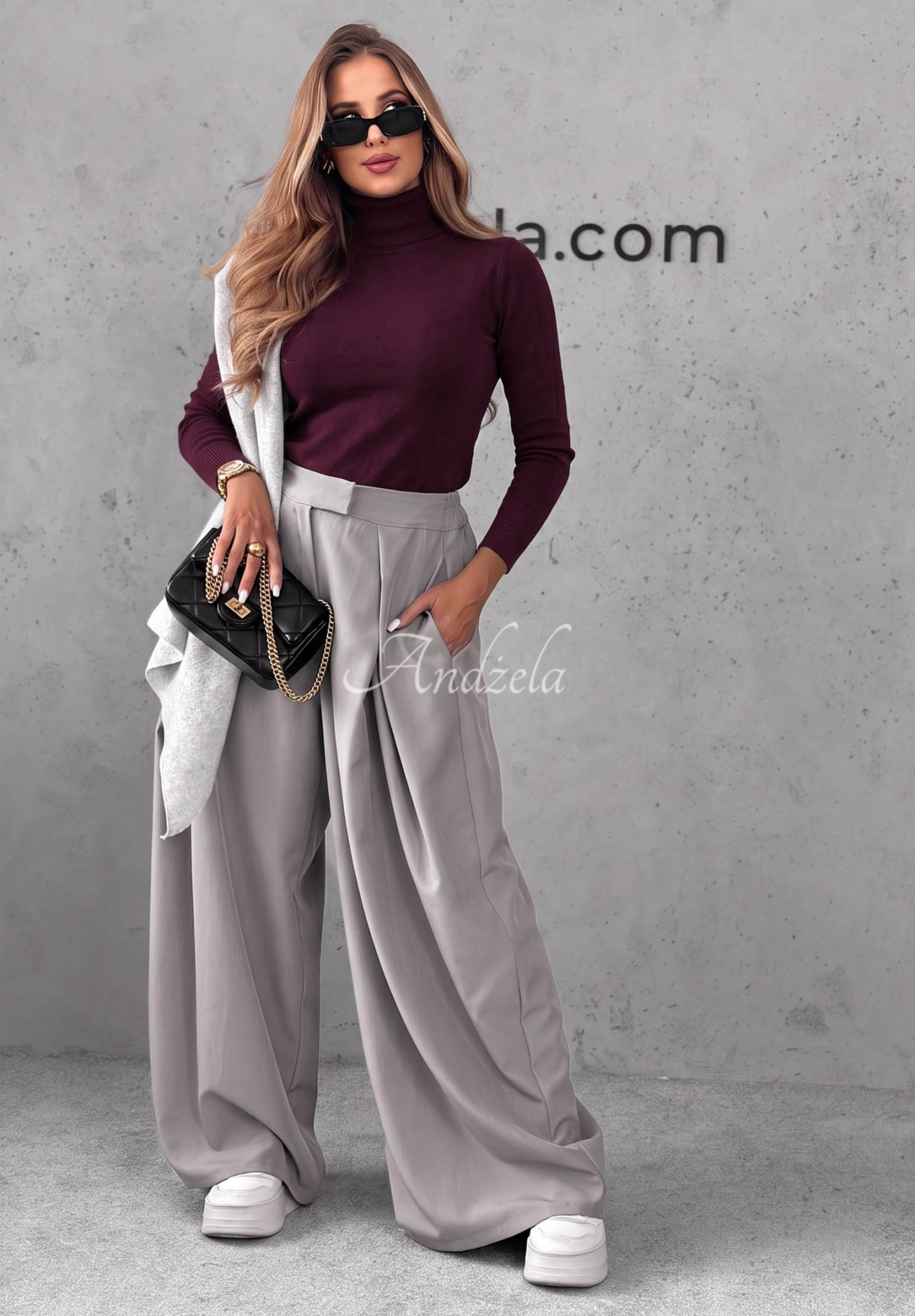 Dopasowany sweter z golfem Solange jagodowy