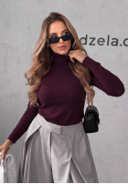 Dopasowany sweter z golfem Solange jagodowy