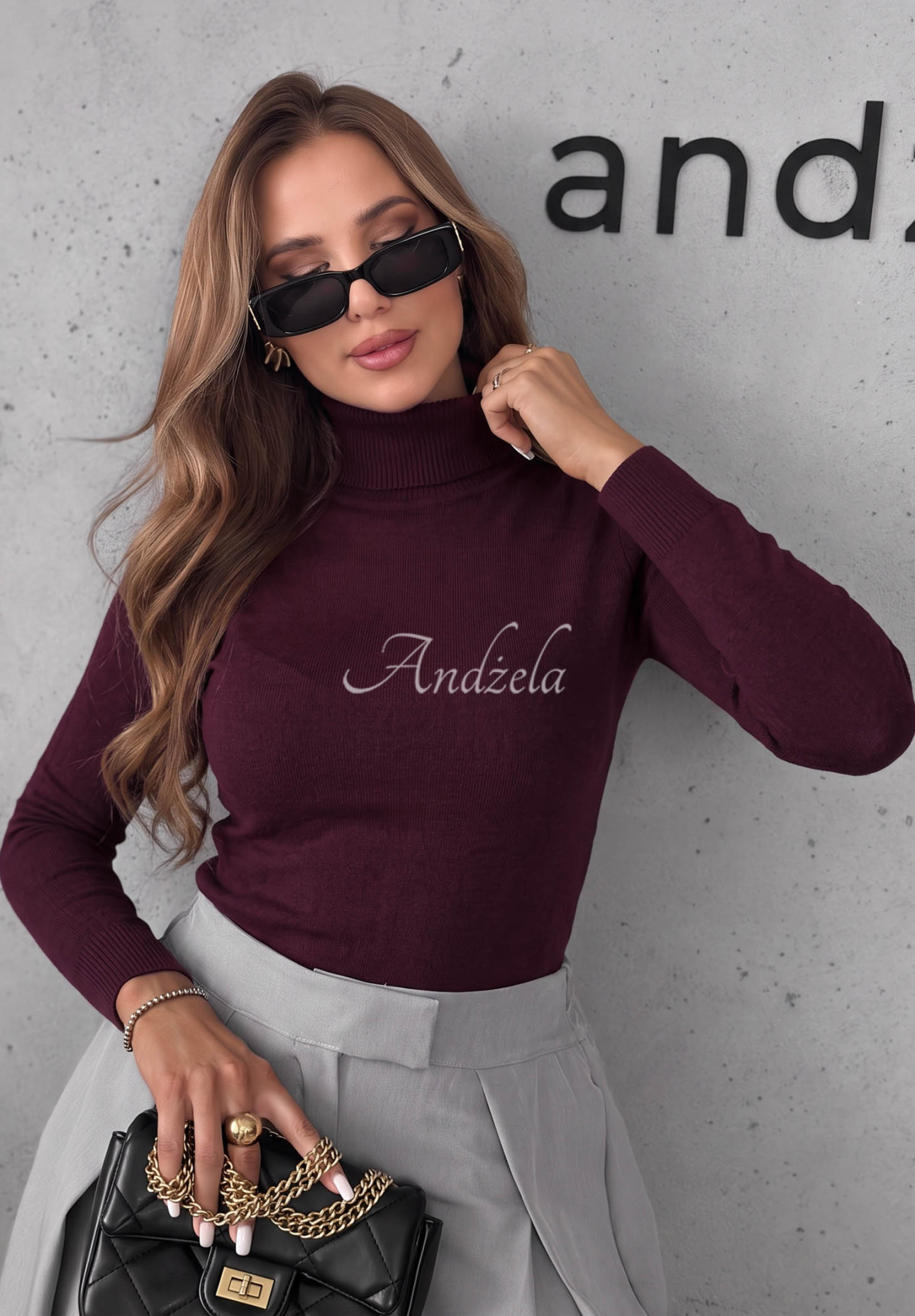 Dopasowany sweter z golfem Solange jagodowy