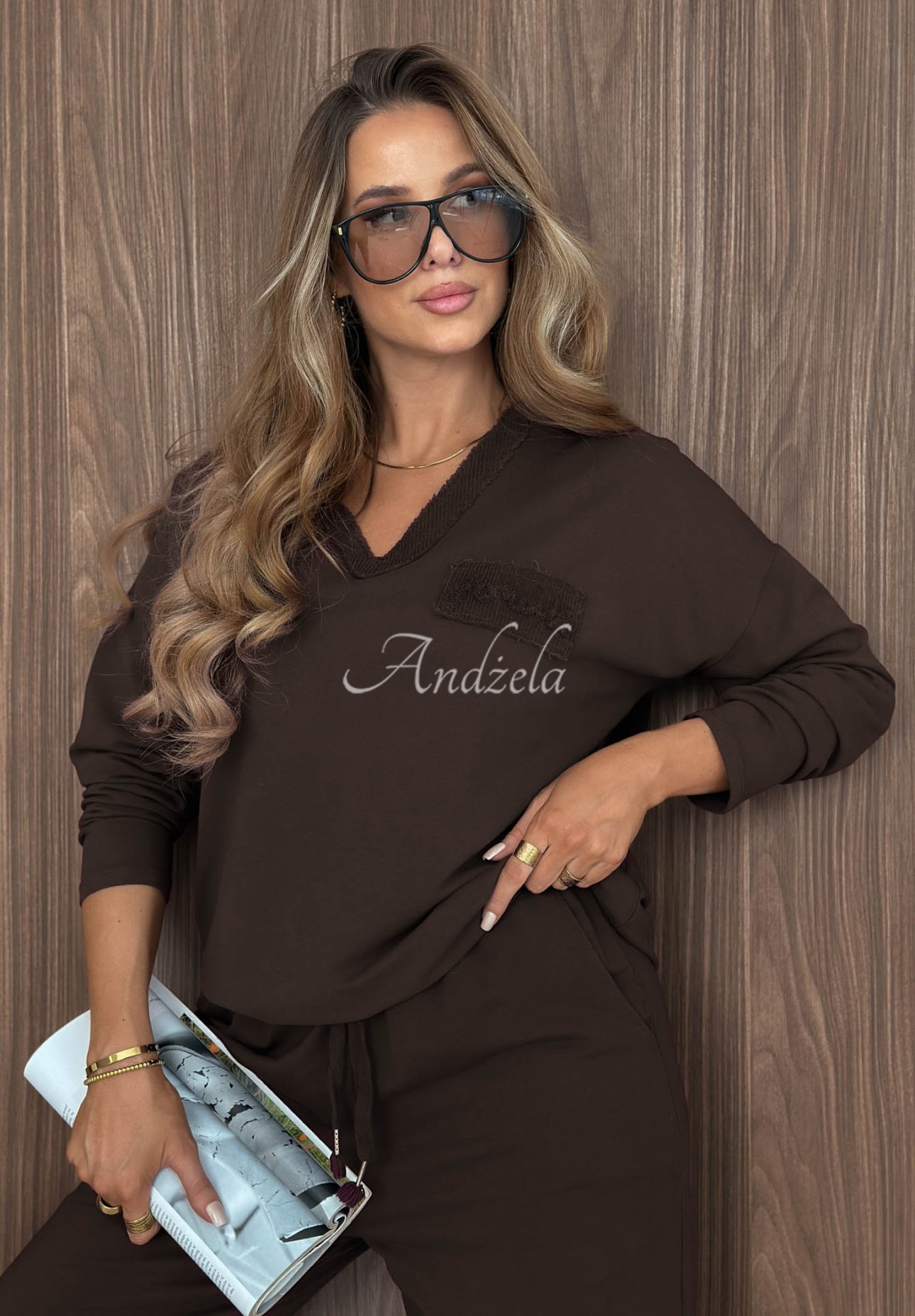 Bawełniana bluza z dekoltem w serek Soft Mood czekoladowa