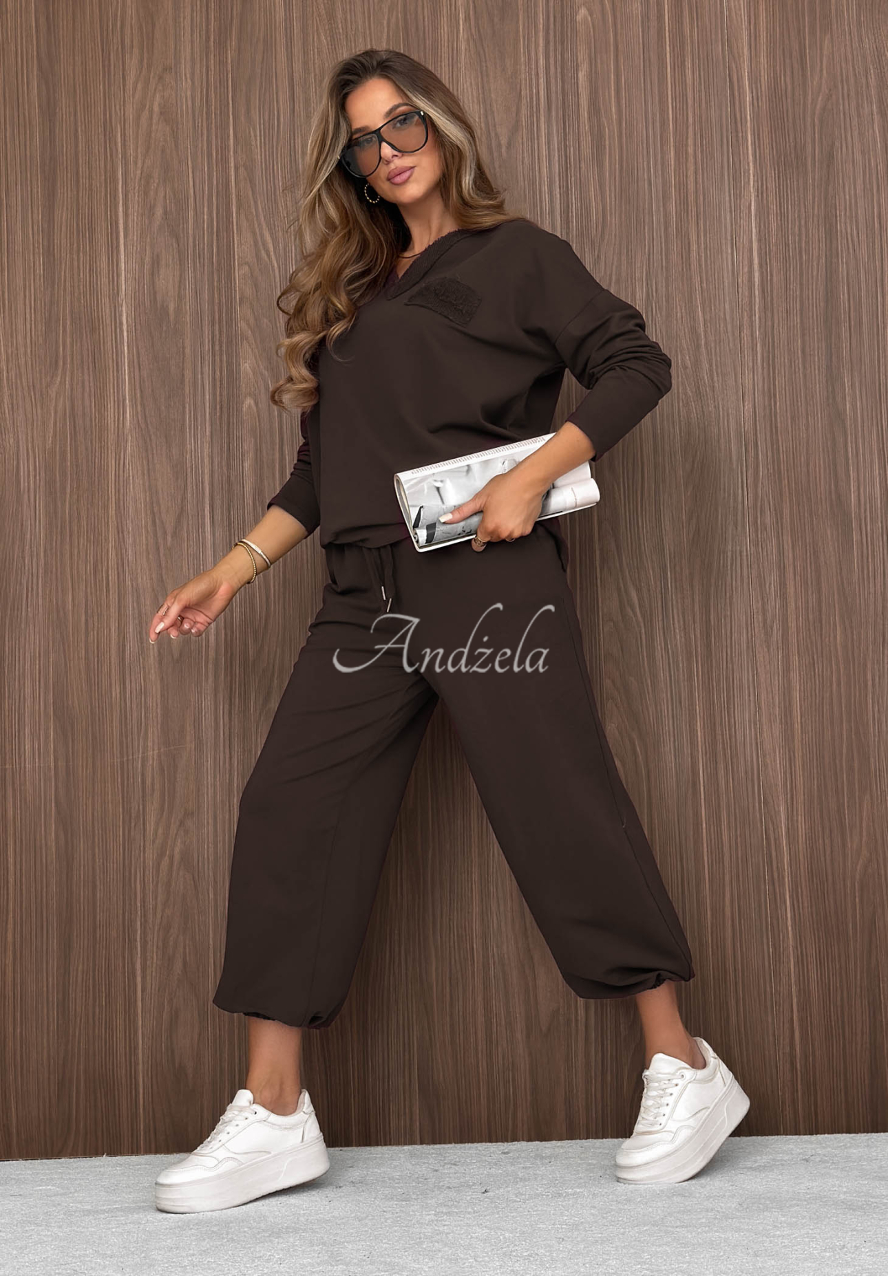 Soft Mood Chocolate-Colored Cotton Sweatshirt with a V-Neck