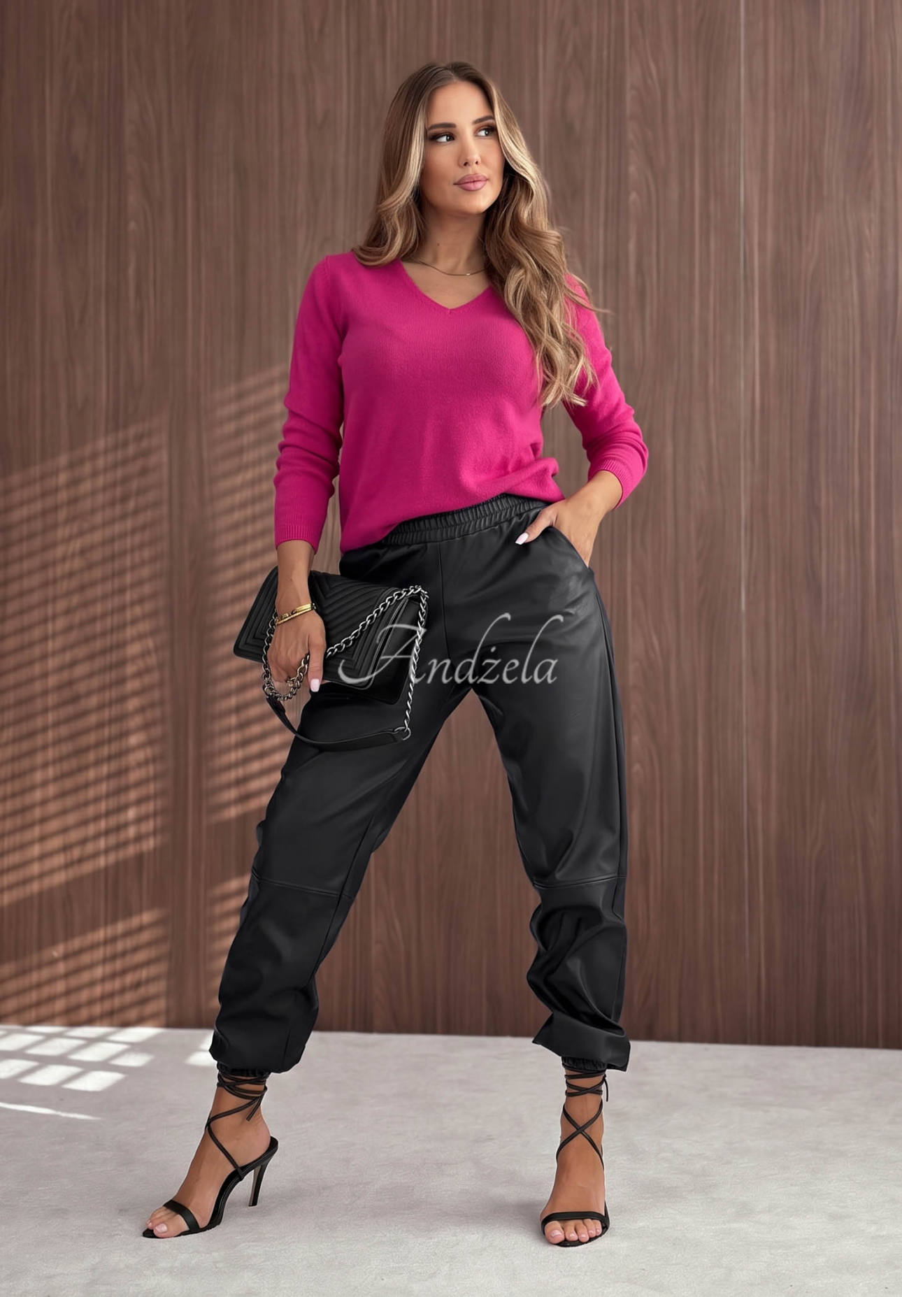 Modern Soul Oversized Viscose Sweater with V-Neck in Fuchsia