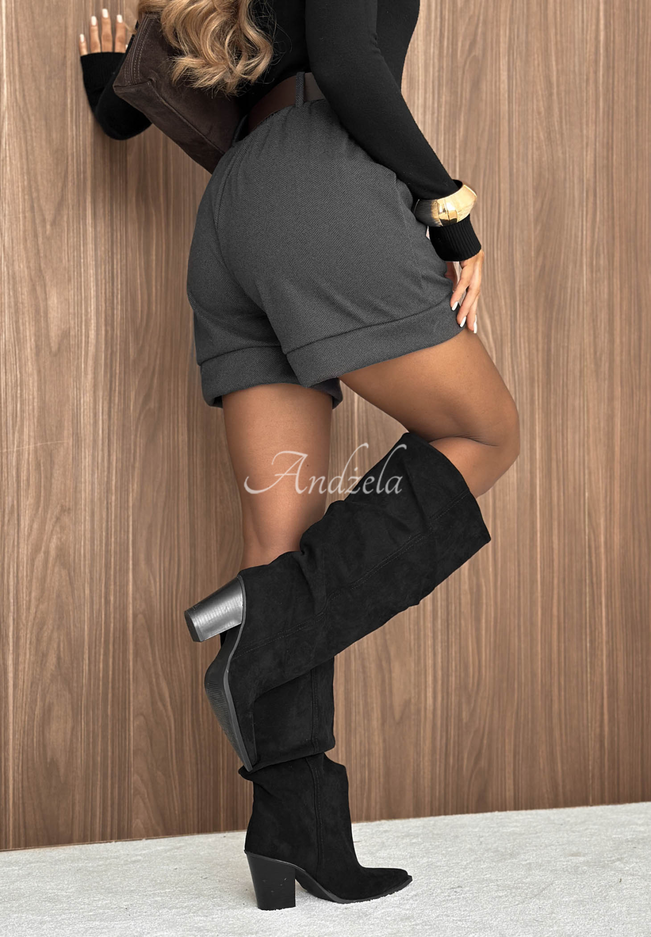 Smart Look Graphite-Colored Short Viscose Shorts with a Belt