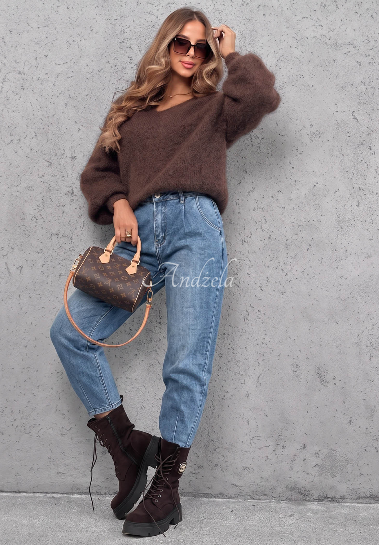Daily Routine Blue Mom-Fit Jeans with Stitching