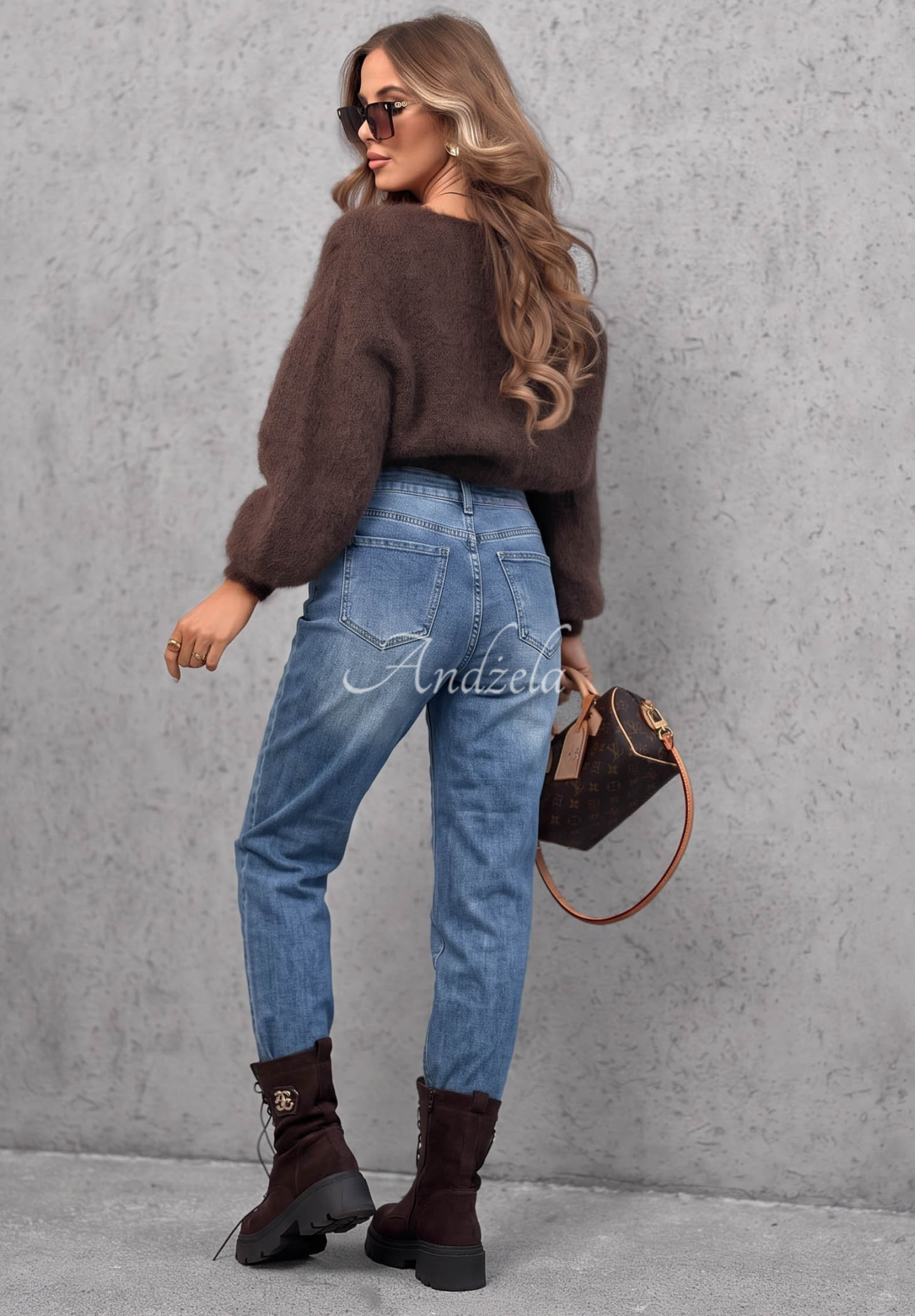 Daily Routine Blue Mom-Fit Jeans with Stitching
