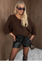 Sweter oversize z dekoltem Warm Affair czekoladowy