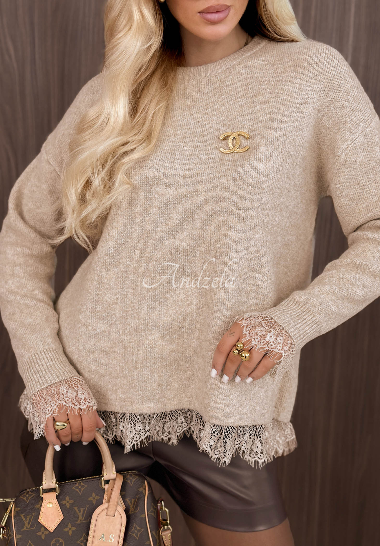Sweter oversize z wełną i koronką Cozy Softness beżowy