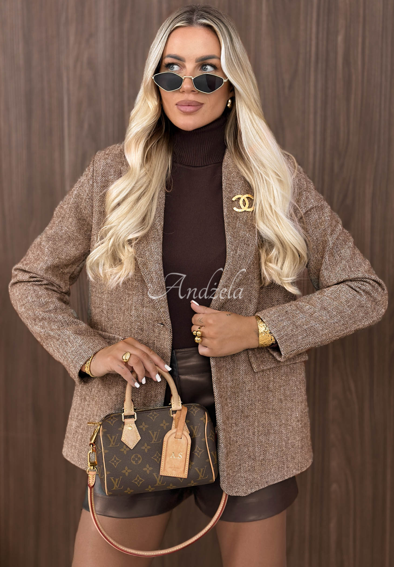 Femme Authority Beige Herringbone Blazer with Viscose and Wool