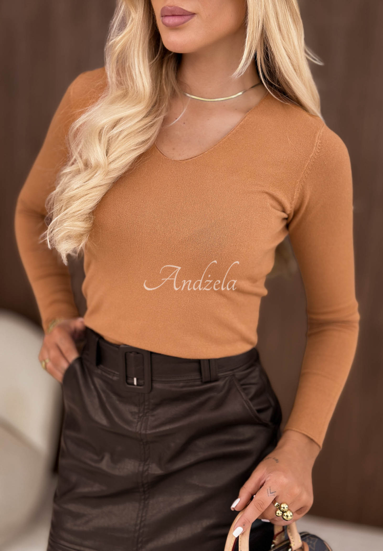Lekki sweter z wiskozą Selavi camelowy