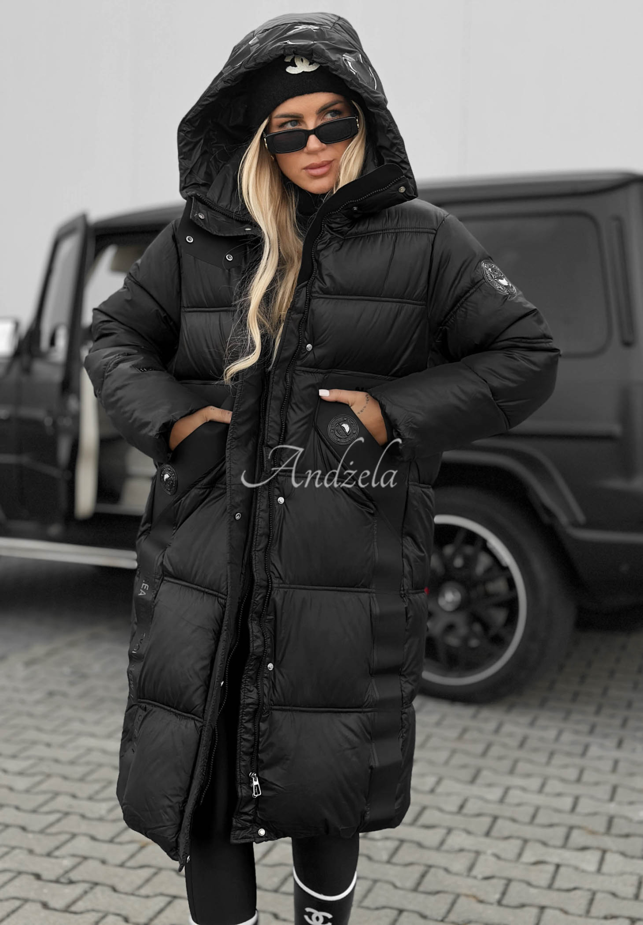 Długa pikowana kurtka z kapturem Forest Essence czarna