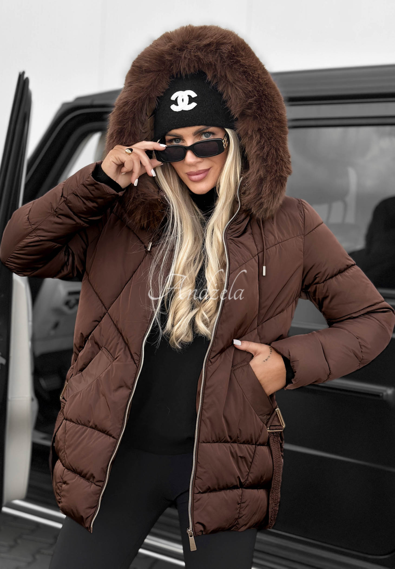 Pikowana kurtka z futerkiem Snow Babe czekoladowa