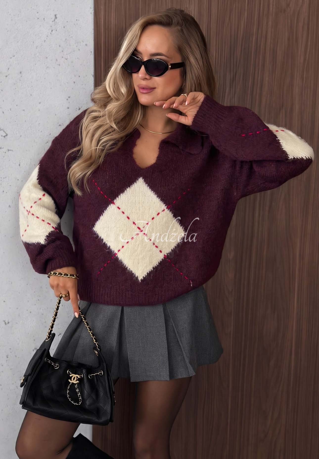 Sweter w romby z wełną i wiskozą Late Romance jagodowy