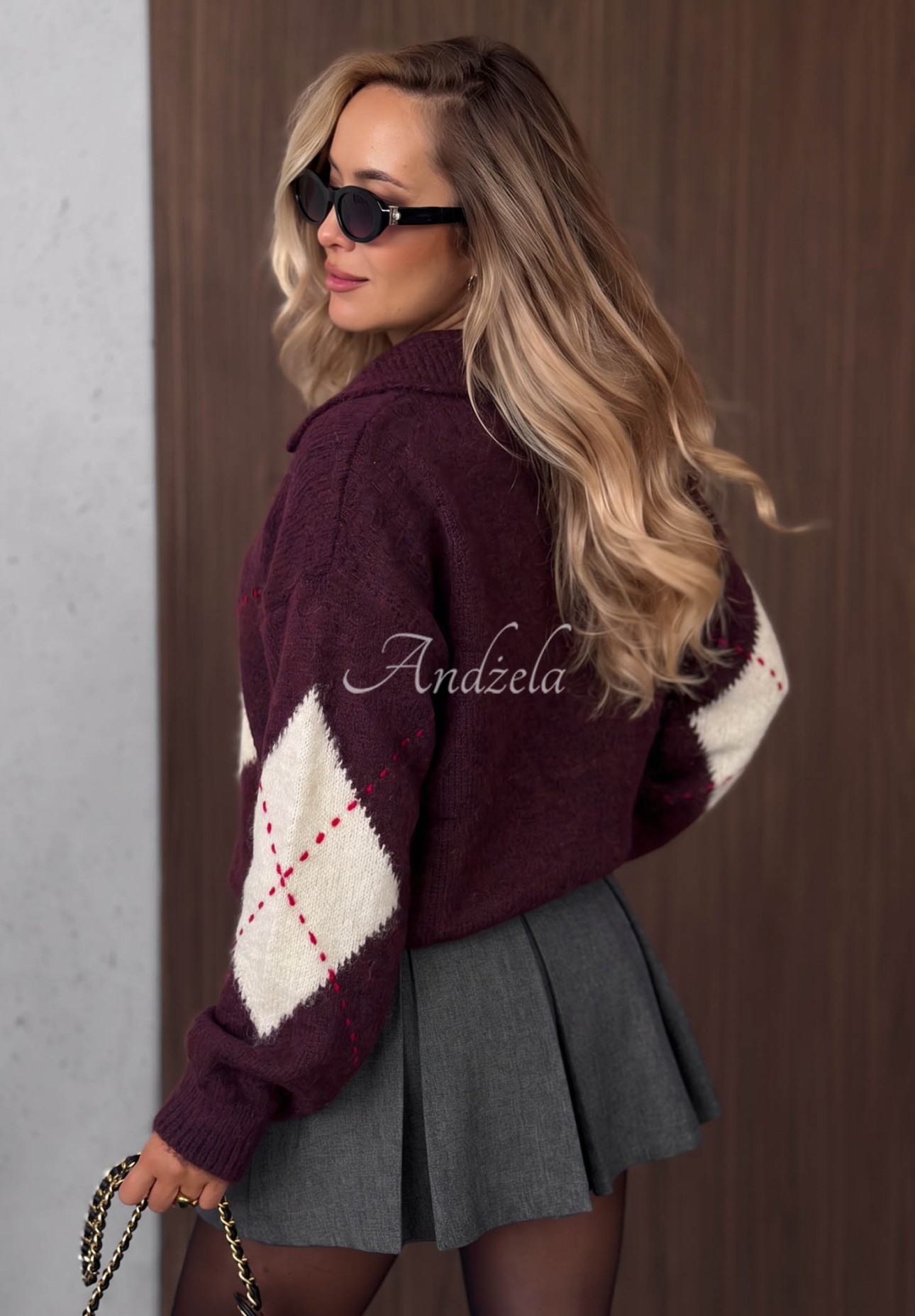 Sweter w romby z wełną i wiskozą Late Romance jagodowy