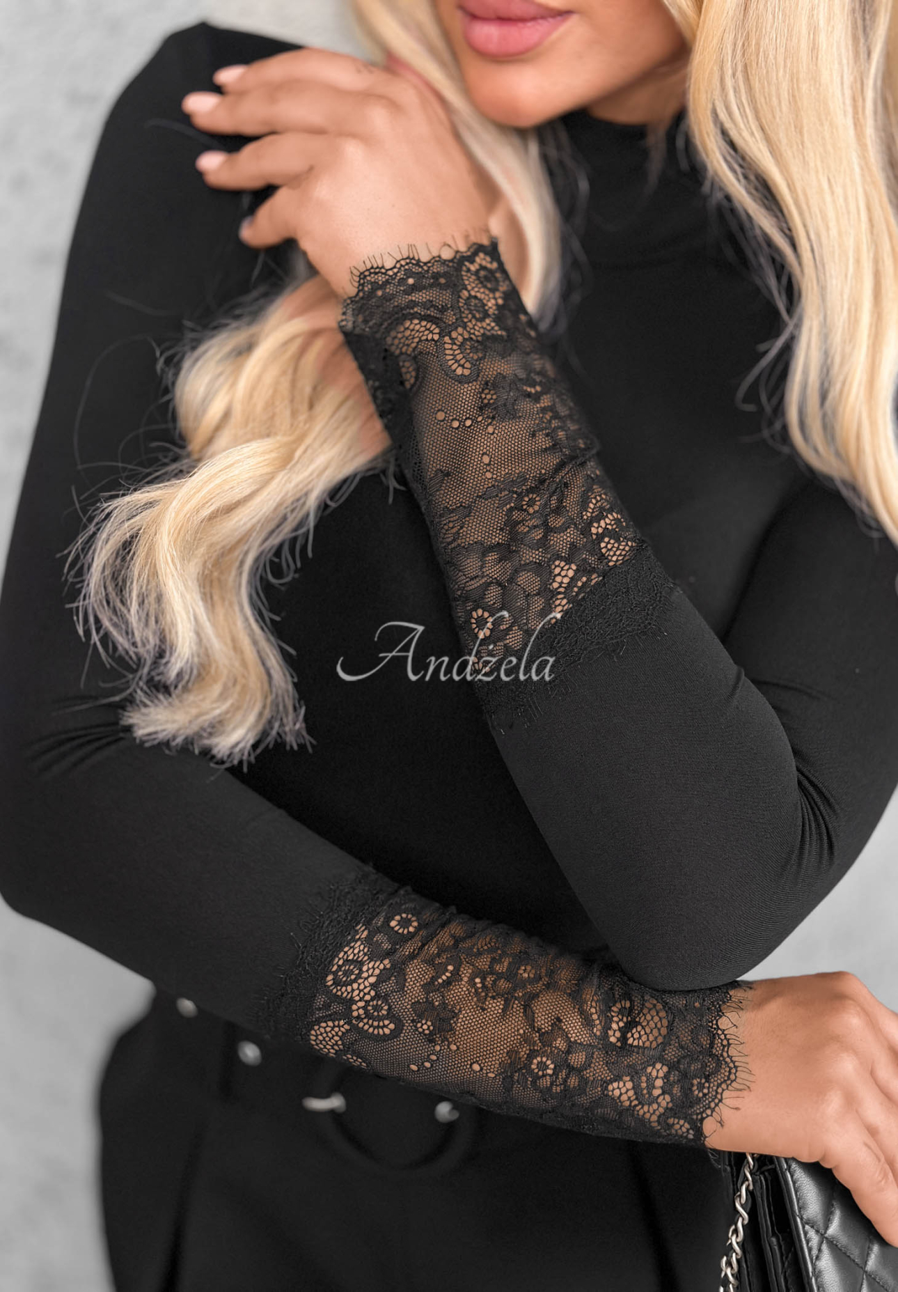 Body longsleeve z półgolfem i koronką October Kiss czarne