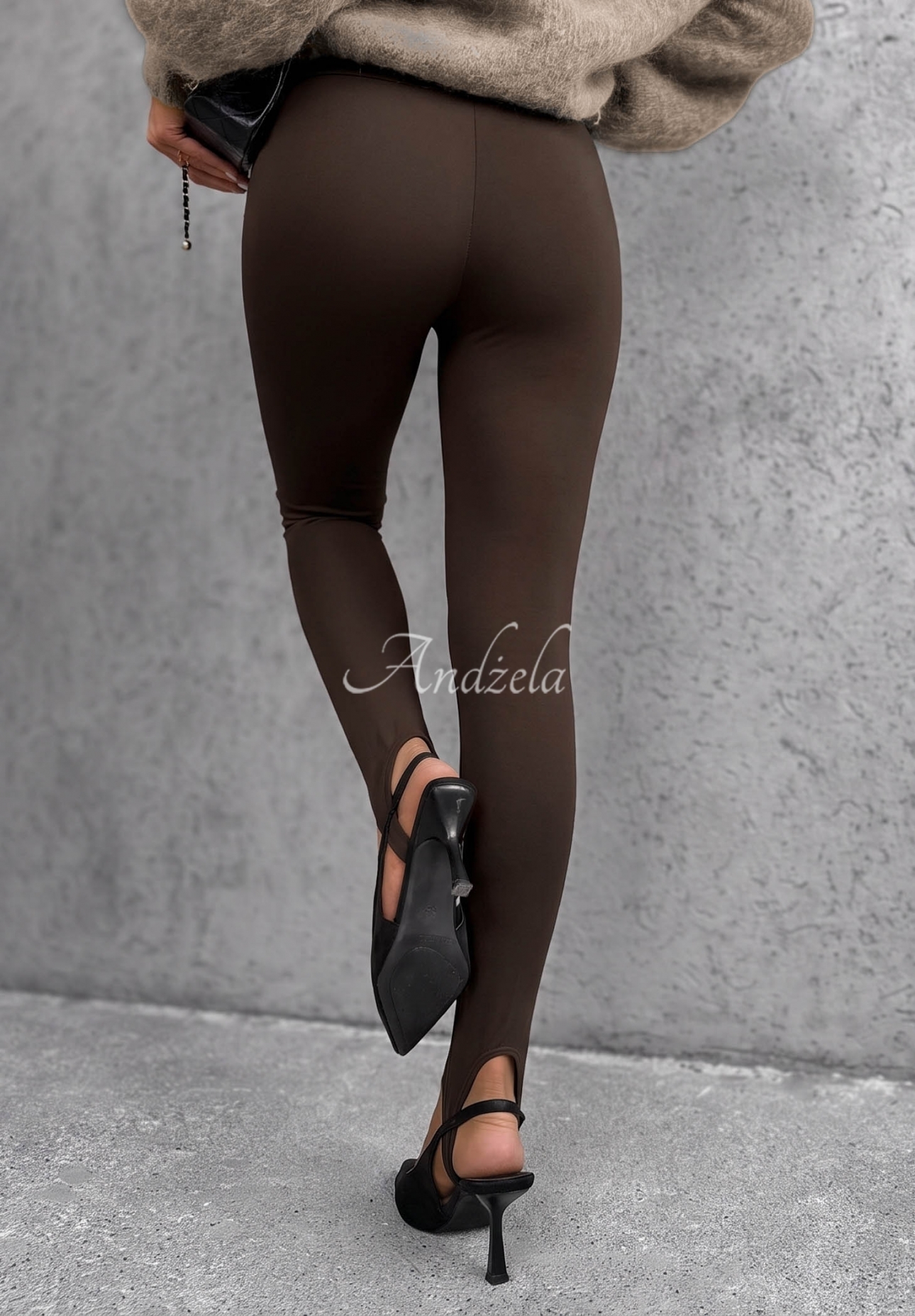 Laserowo cięte legginsy z zapiętkami Secret Beauty czekoladowe