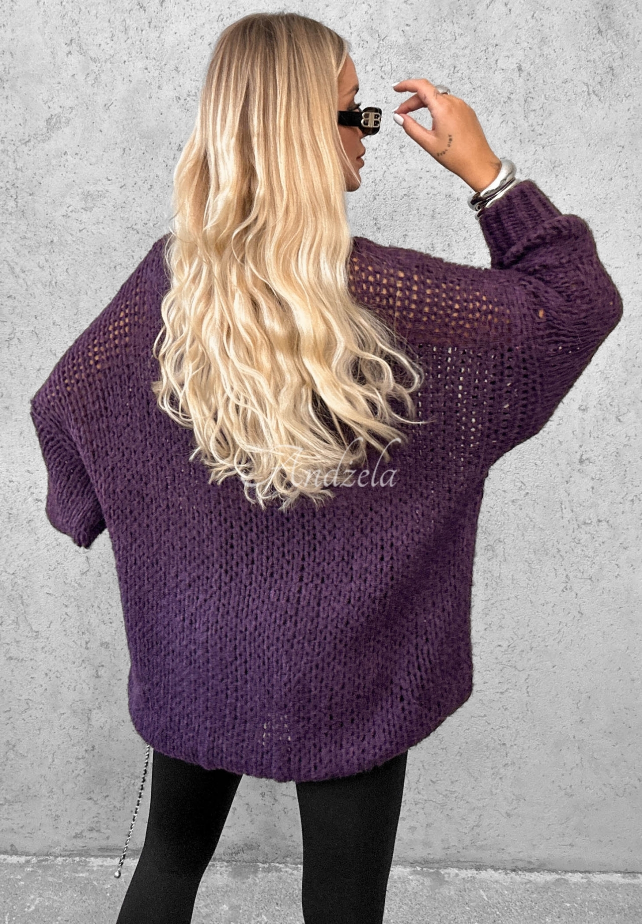 Soft, oversized sweater with wool and viscose by Sugar Babe in blueberry