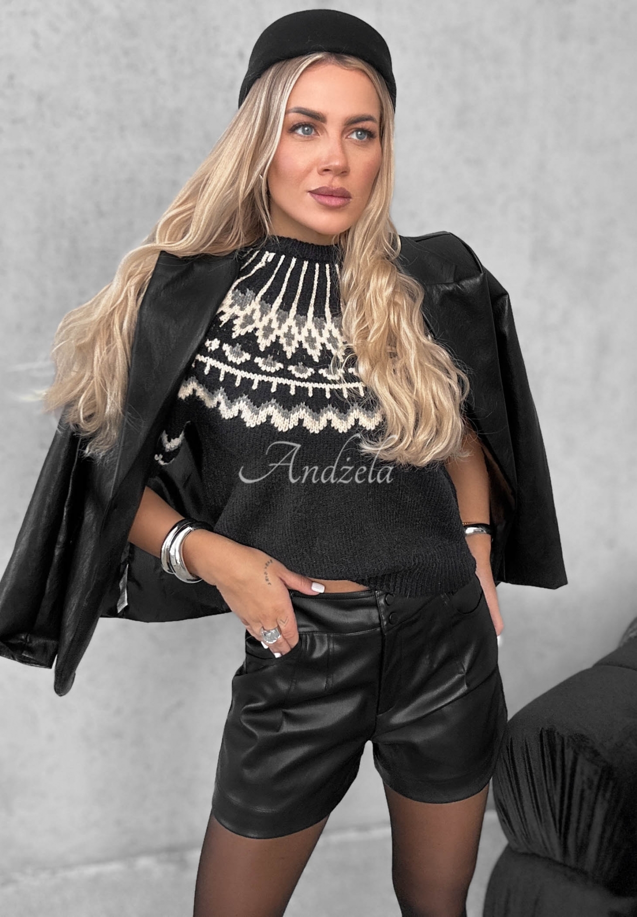 Mine October Black Short-Sleeved Patterned Sweater
