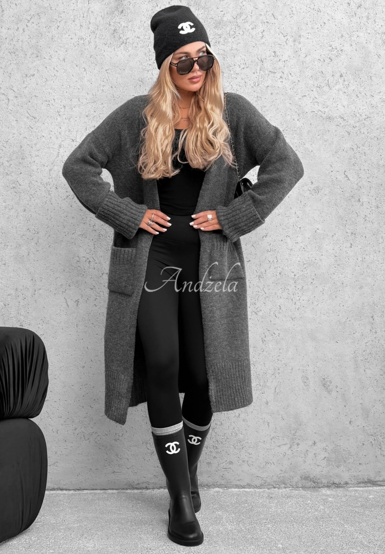 Long, oversized cardigan with pockets, made of Marbelio graphite-colored wool