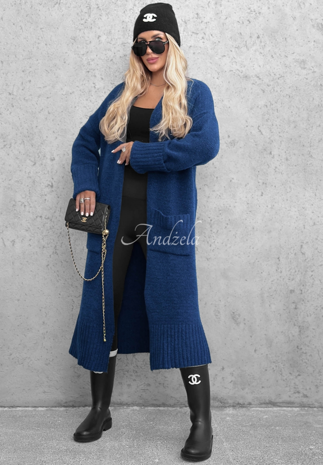 Long, oversized cardigan with pockets, made of Marbelio wool, navy blue