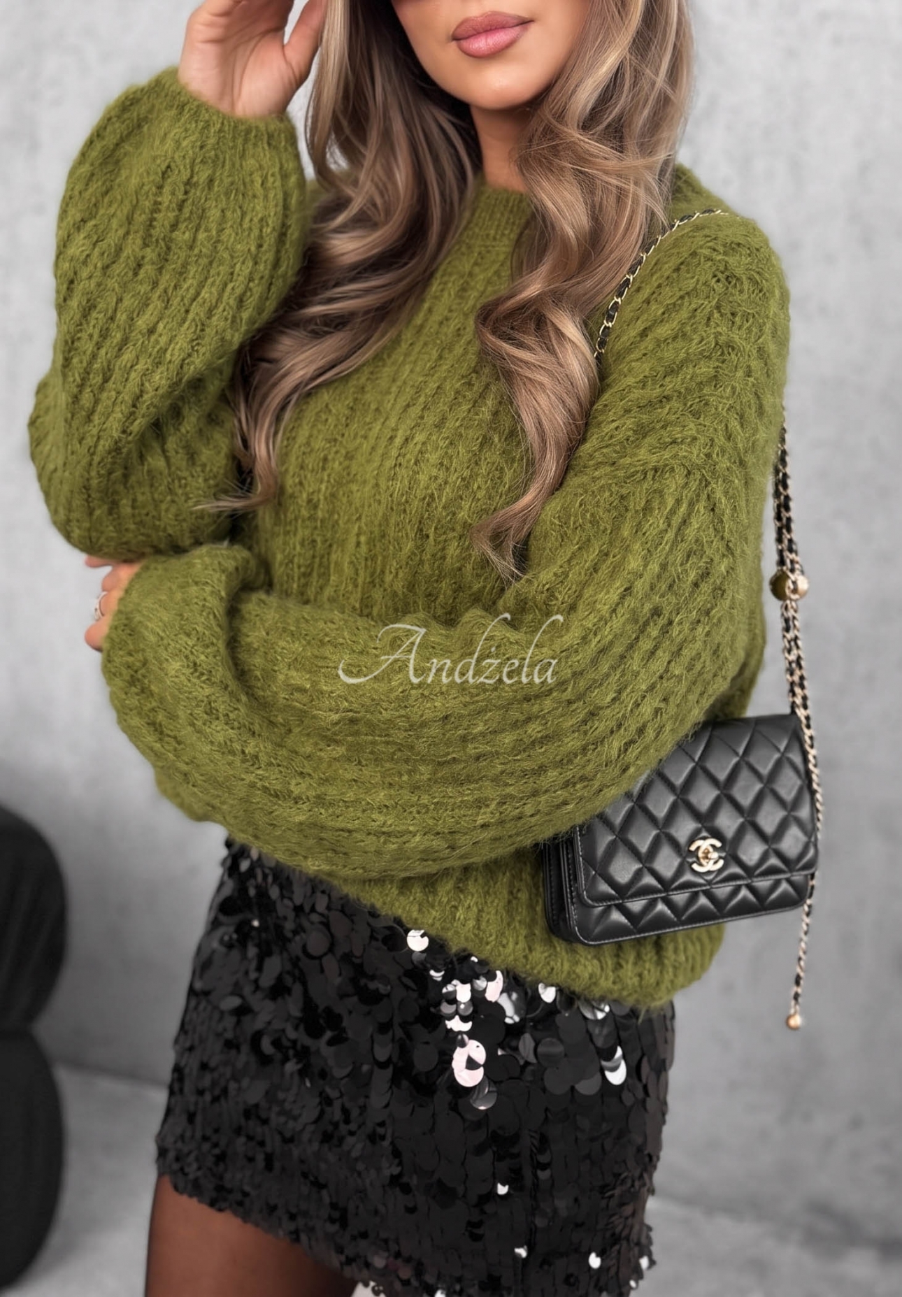 Moherowy sweter z szerokimi rękawami Better Than That oliwkowy