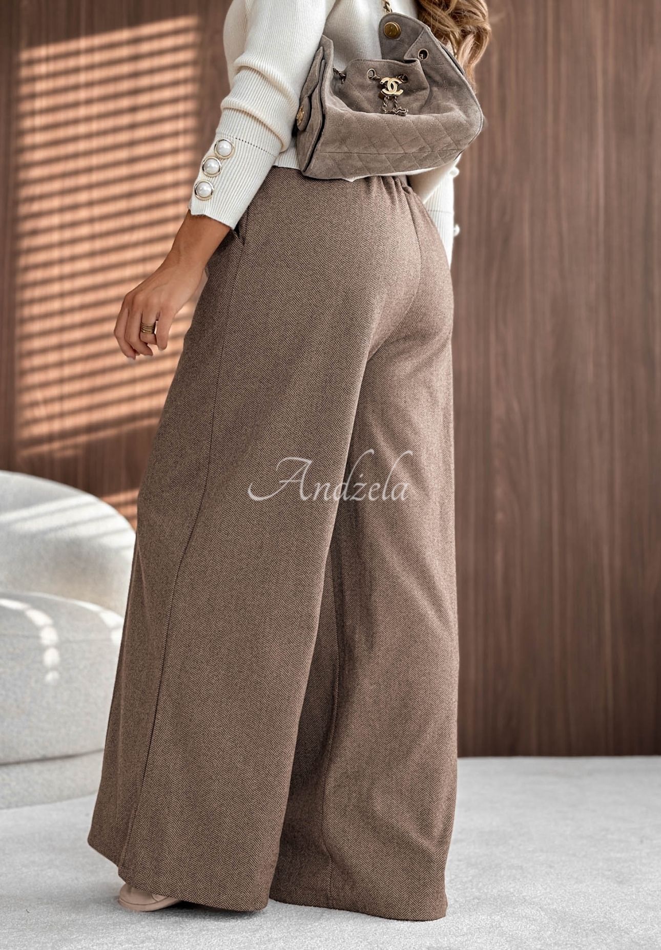 Wiskozowe spodnie wide leg z przeszyciami Warm Coffee beżowe