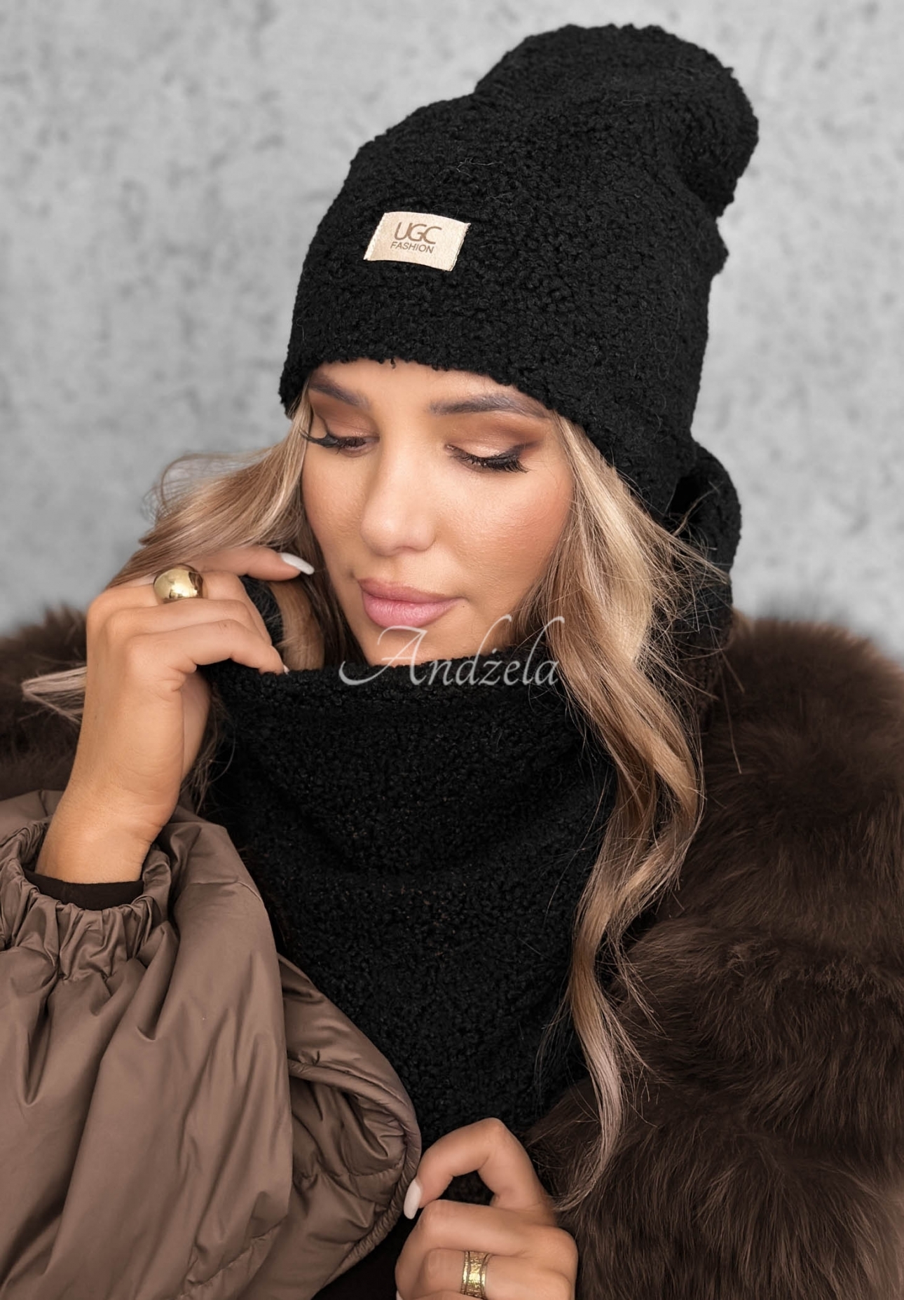 Winter Lady Black Fur-Trimmed Hat and Scarf Set