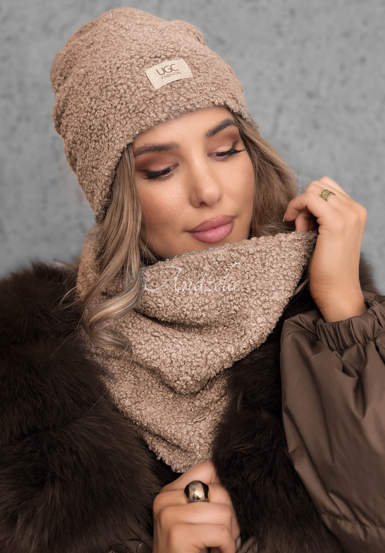 Winter Lady Beige Hat and Scarf Set with Shearling Trim