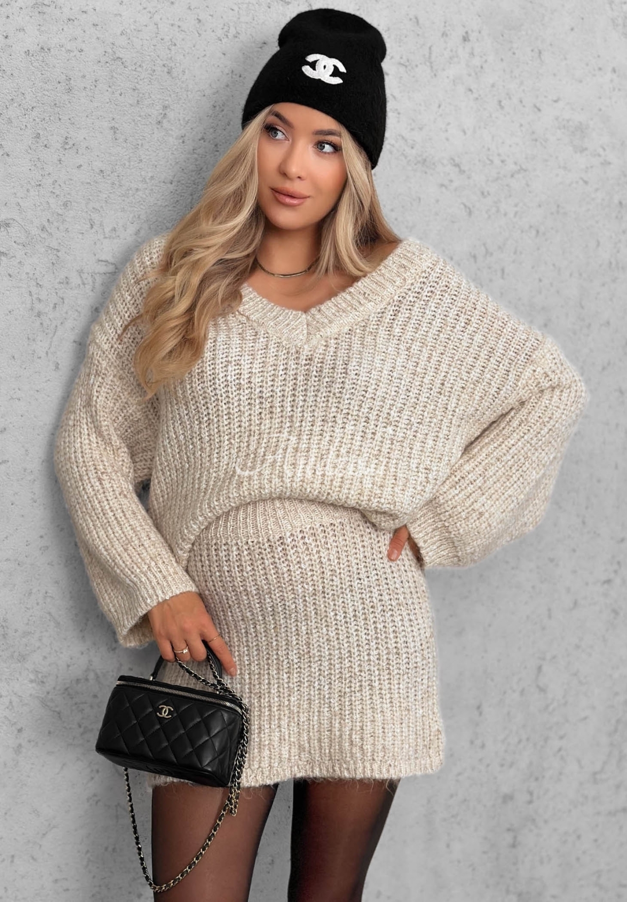 Dzianinowy komplet sweter i spódniczka mini z wełną Cloud Hug beżowa