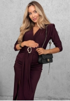 Elegancka sukienka maxi z marszczeniami So Elegant burgundowa