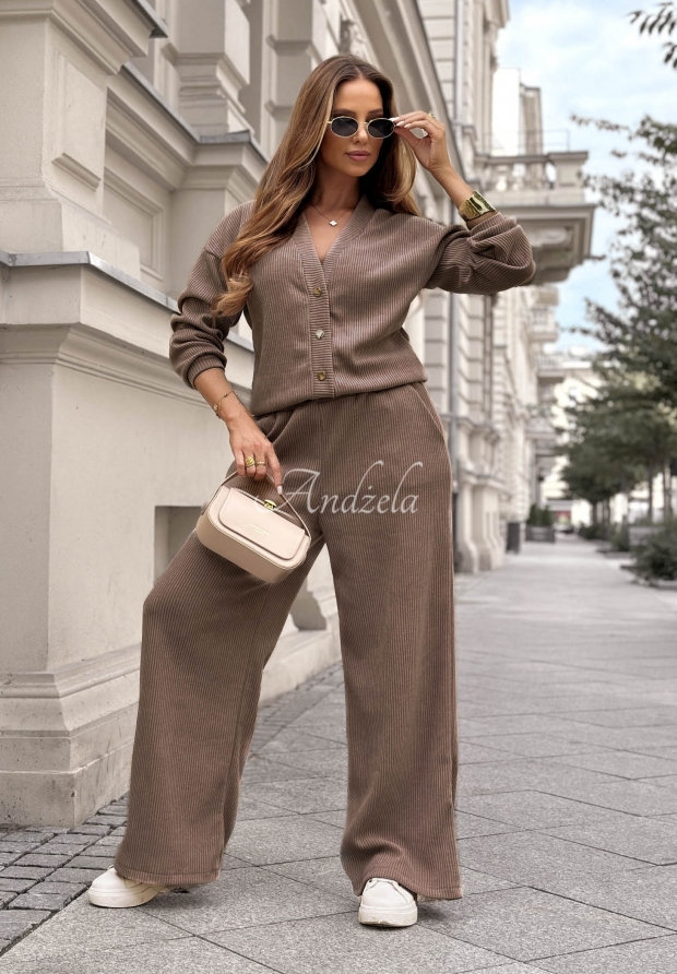 Simple Escape mocha-colored cotton corduroy set with a sweatshirt and wide-leg pants