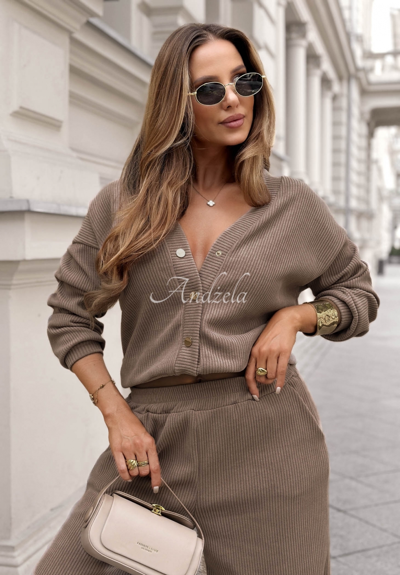Sztruksowy komplet bluza i spodnie wide leg z bawełny Simple Escape mokka