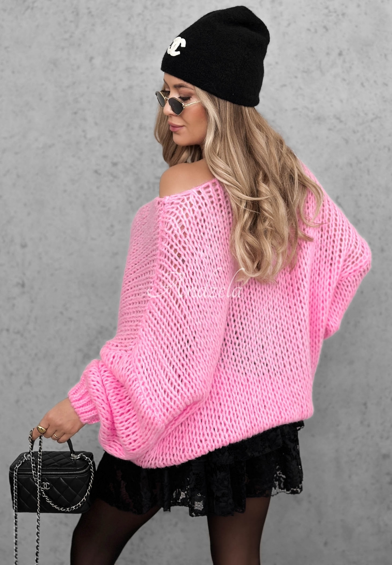 Miękki sweter oversize z wełną i wiskozą Sugar Babe różowy