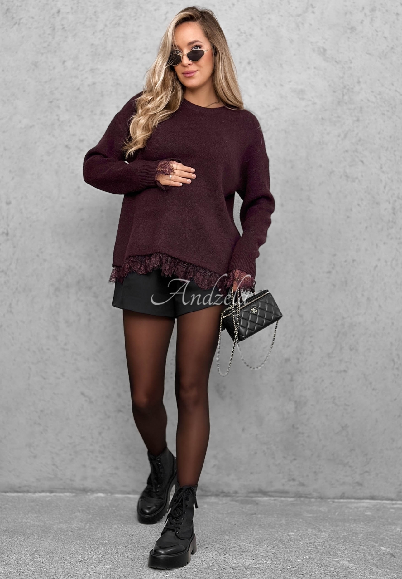 Sweter oversize z wełną i koronką Cozy Softness jagodowy