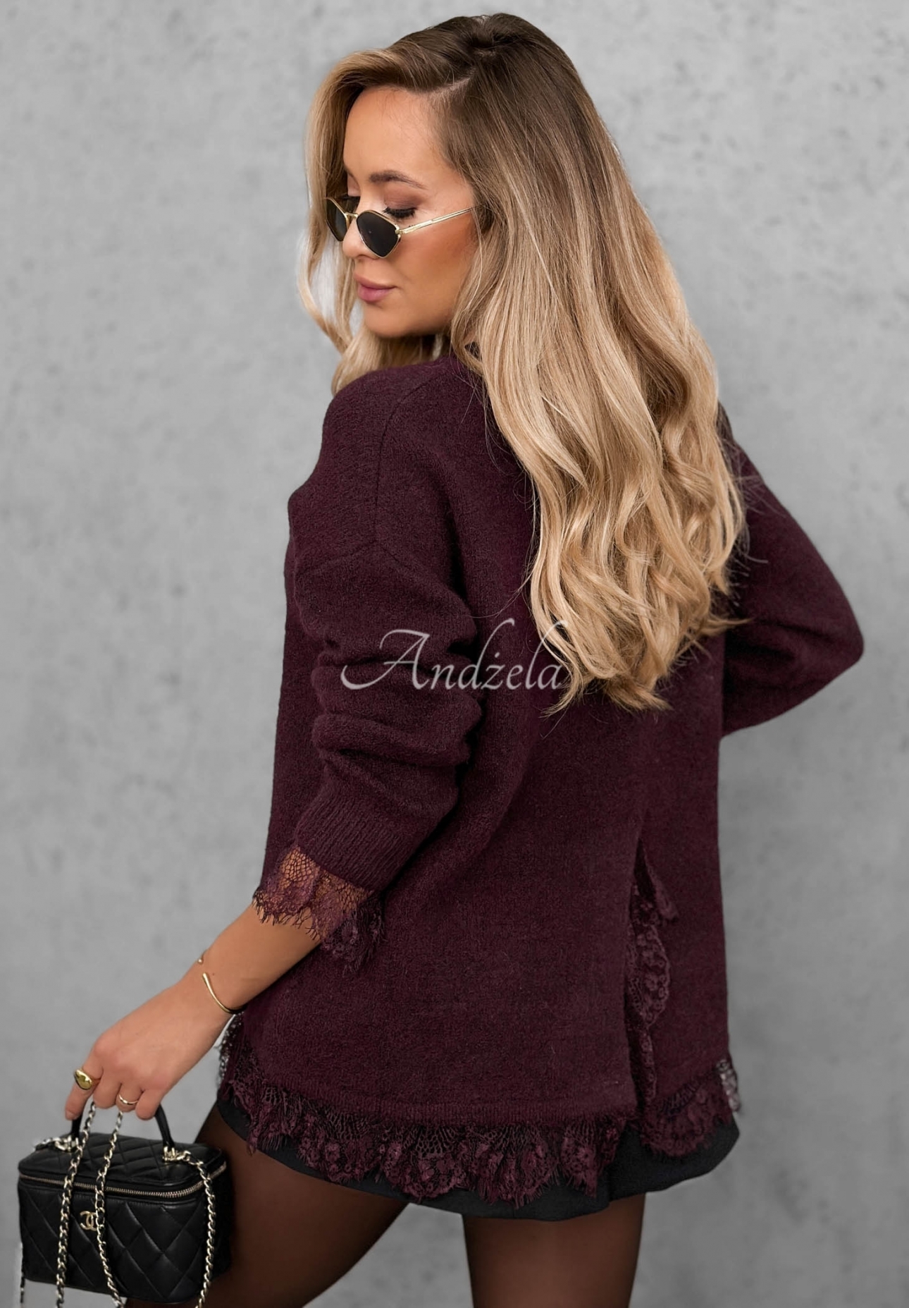 Sweter oversize z wełną i koronką Cozy Softness jagodowy
