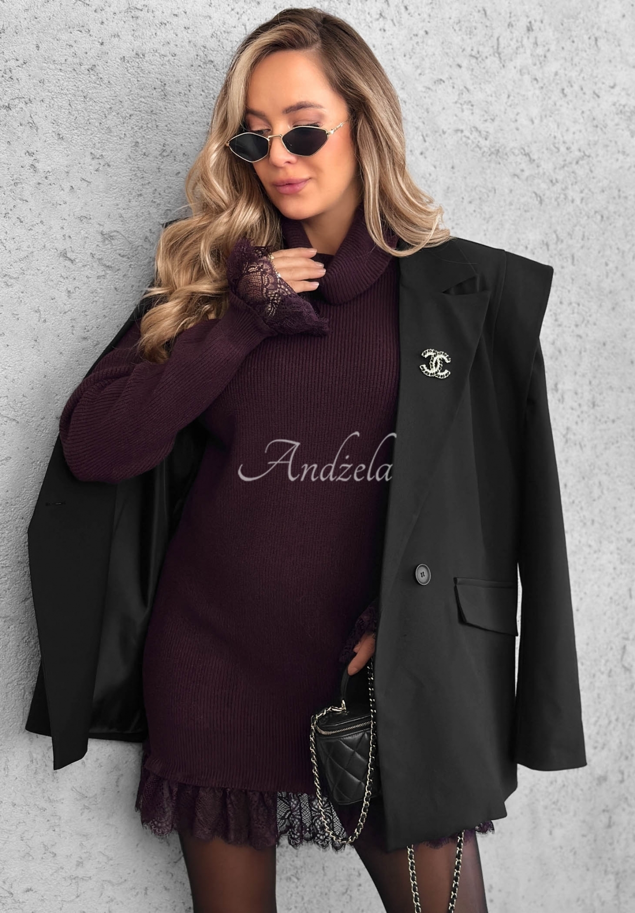 Autumn Spell Berry-Colored Viskose Knit Dress with Turtleneck and Lace