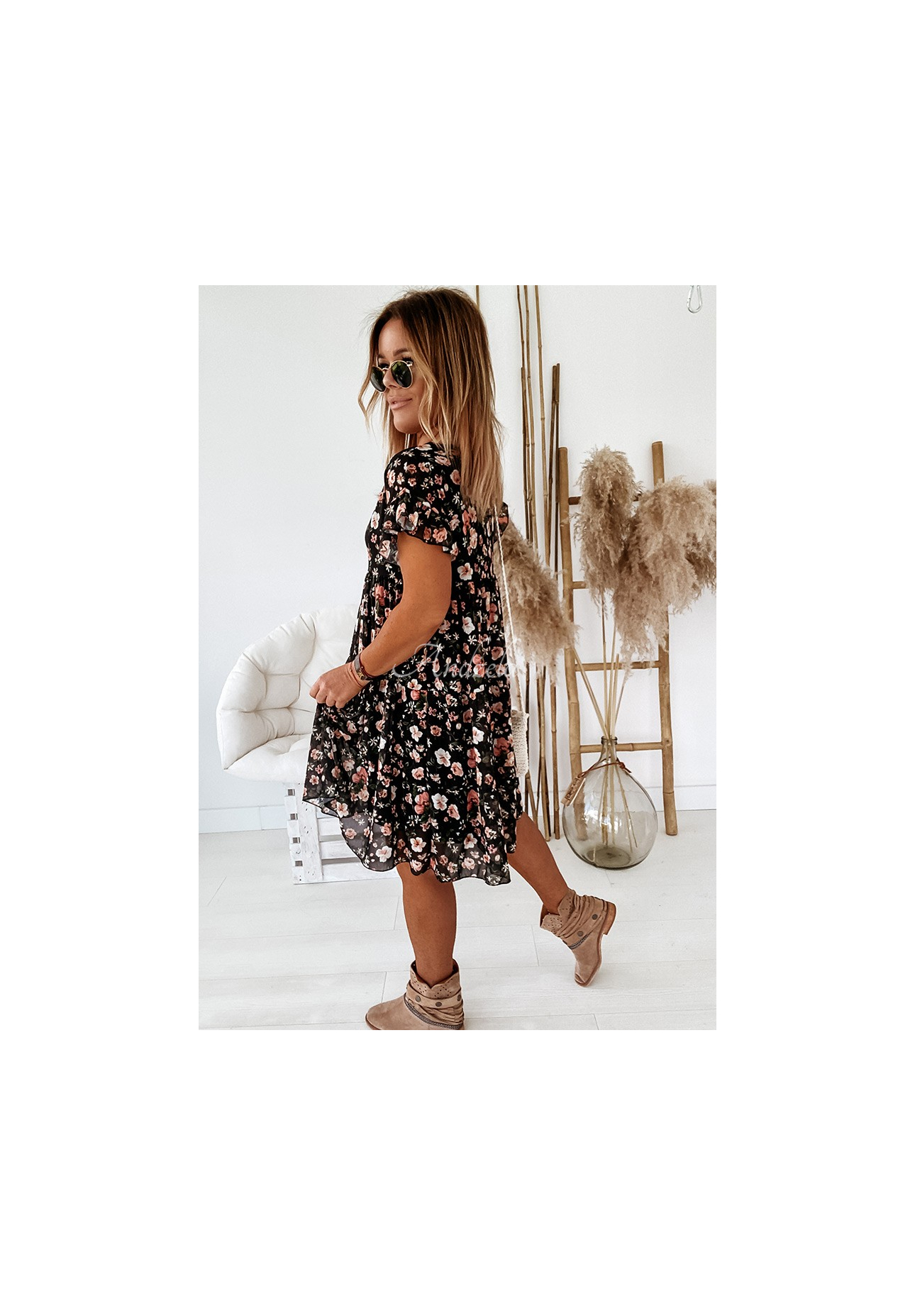 Kwiecista sukienka Bellarose czarna